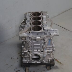 Alternative view of BMW 320i 328i 428i 528i X1 X2 X3 2.0 N20 Engine Cylinder Block OEM 11112357458