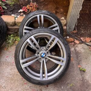 Alternative view of Genuine BMW 437M 19-inch alloy wheels in Ferric Grey.
